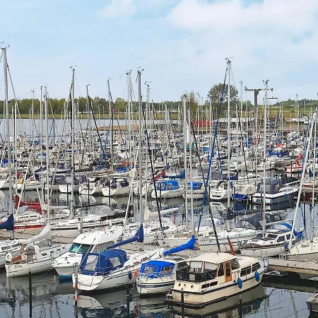 アパート With Panoramic Marina Views Wendtorf