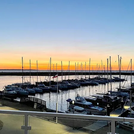 公寓 With Panoramic Marina Views