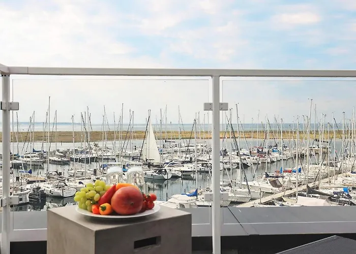 With Panoramic Marina Views 公寓 Wendtorf