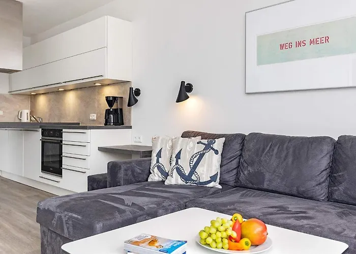 With Panoramic Marina Views Apartamento