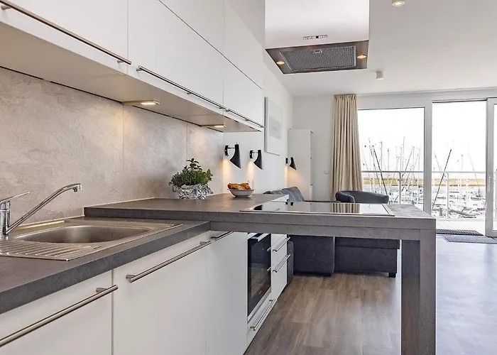 With Panoramic Marina Views Apartamento *